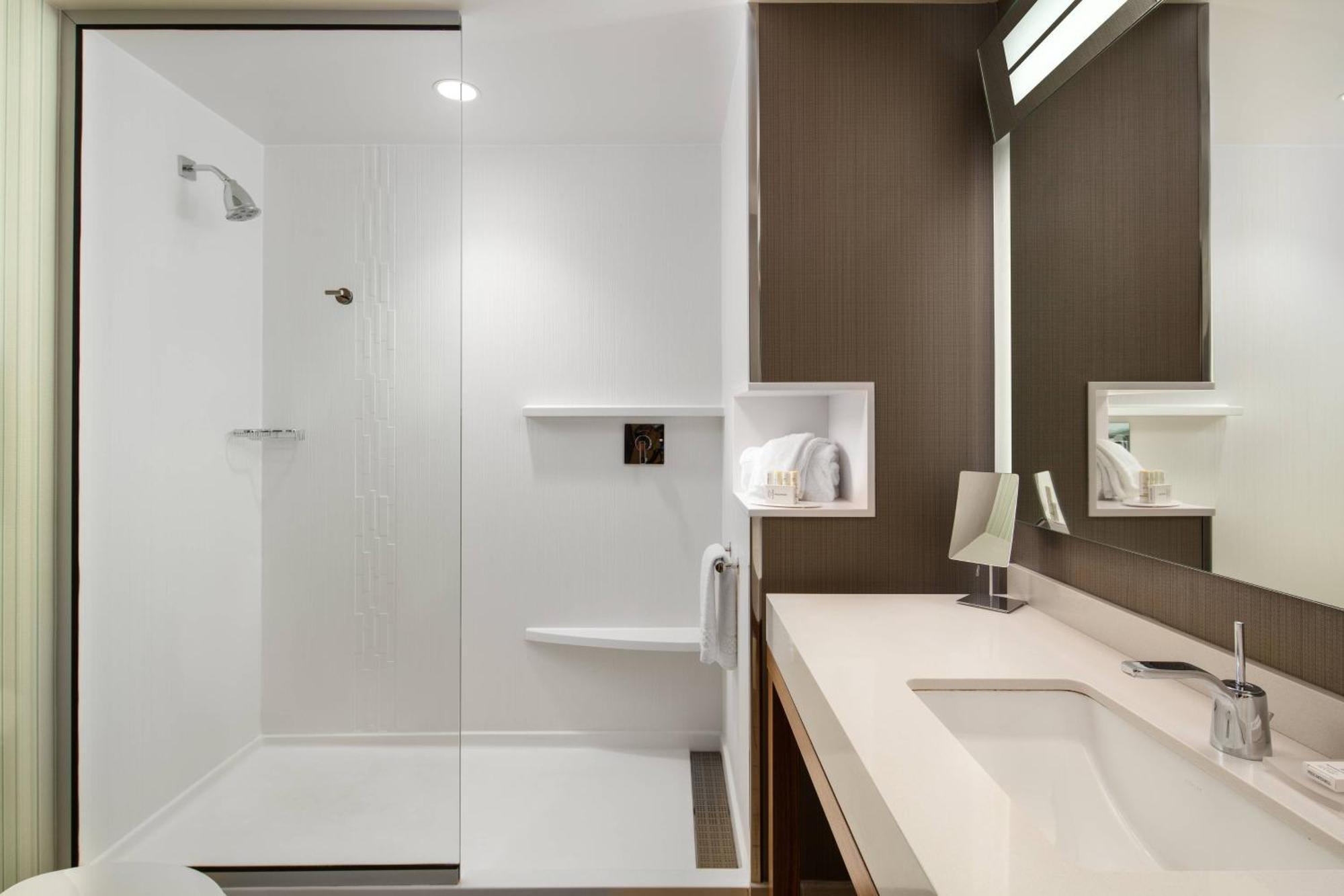 Hotel Courtyard By Marriott Erie Bayfront Extérieur photo