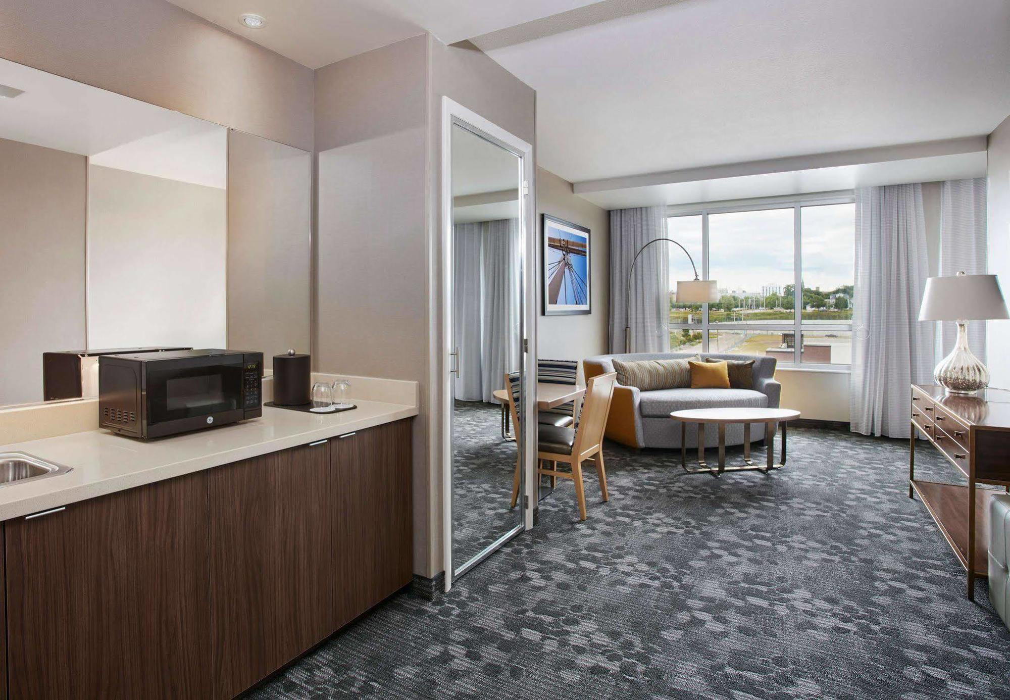 Hotel Courtyard By Marriott Erie Bayfront Extérieur photo